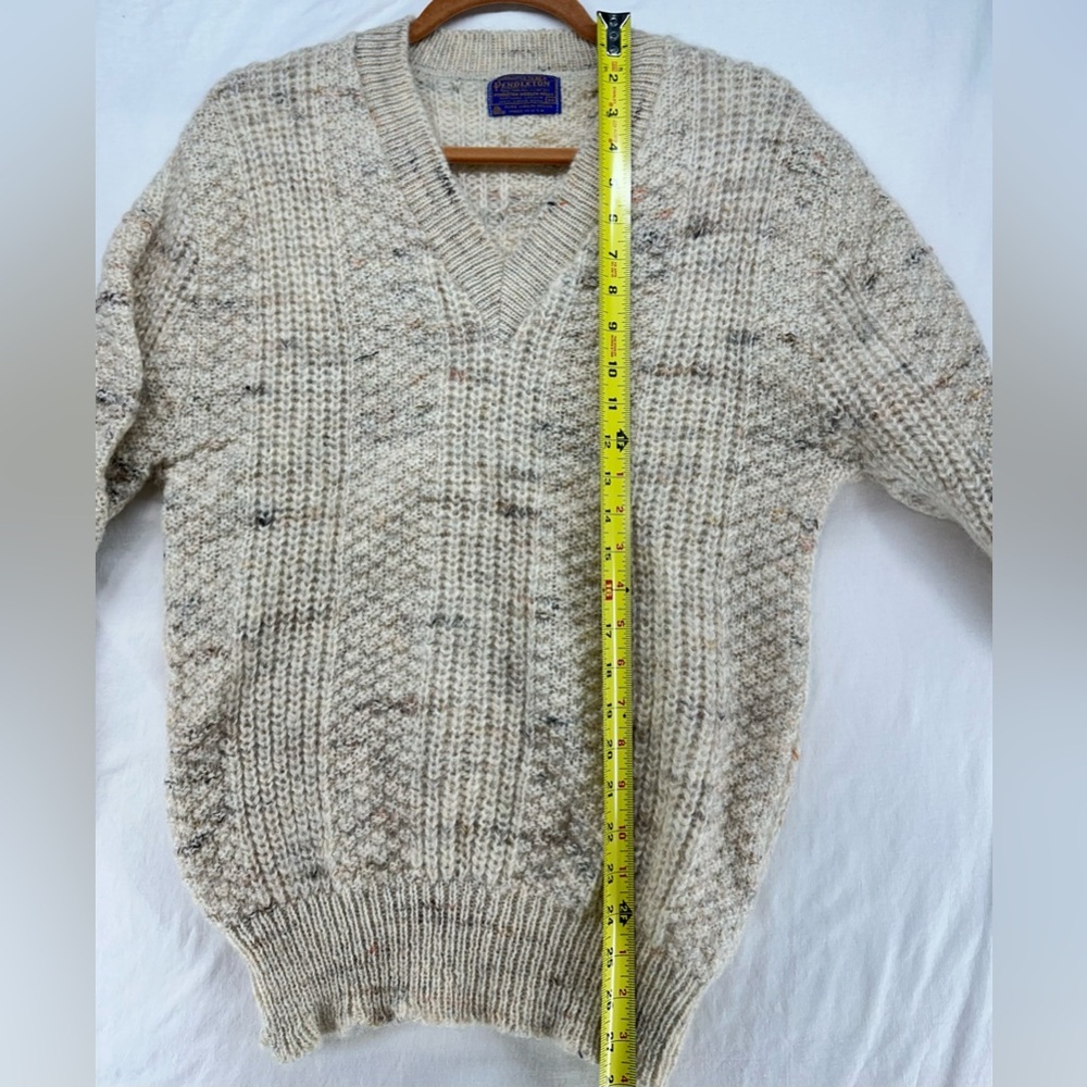 Vintage Pendelton Virgin Wool V Neck Sweater Beige Speckled Knit Mens Size M - Picture 5 of 5